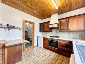 Photo 16- click for photo gallery